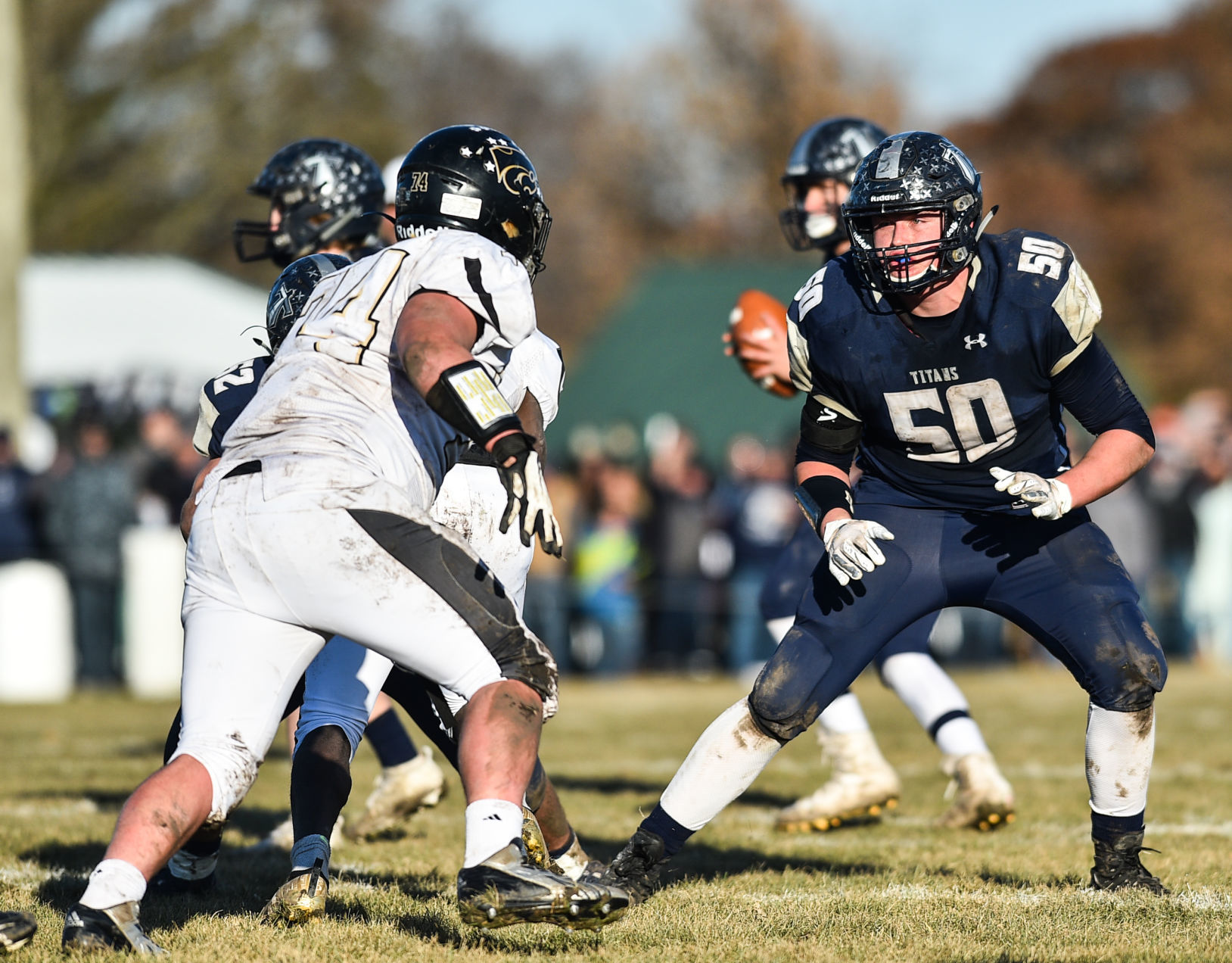 112319-mda-spt-aw-football-027a.jpg